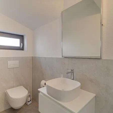 An Der 1 Reihe Vom Villa *